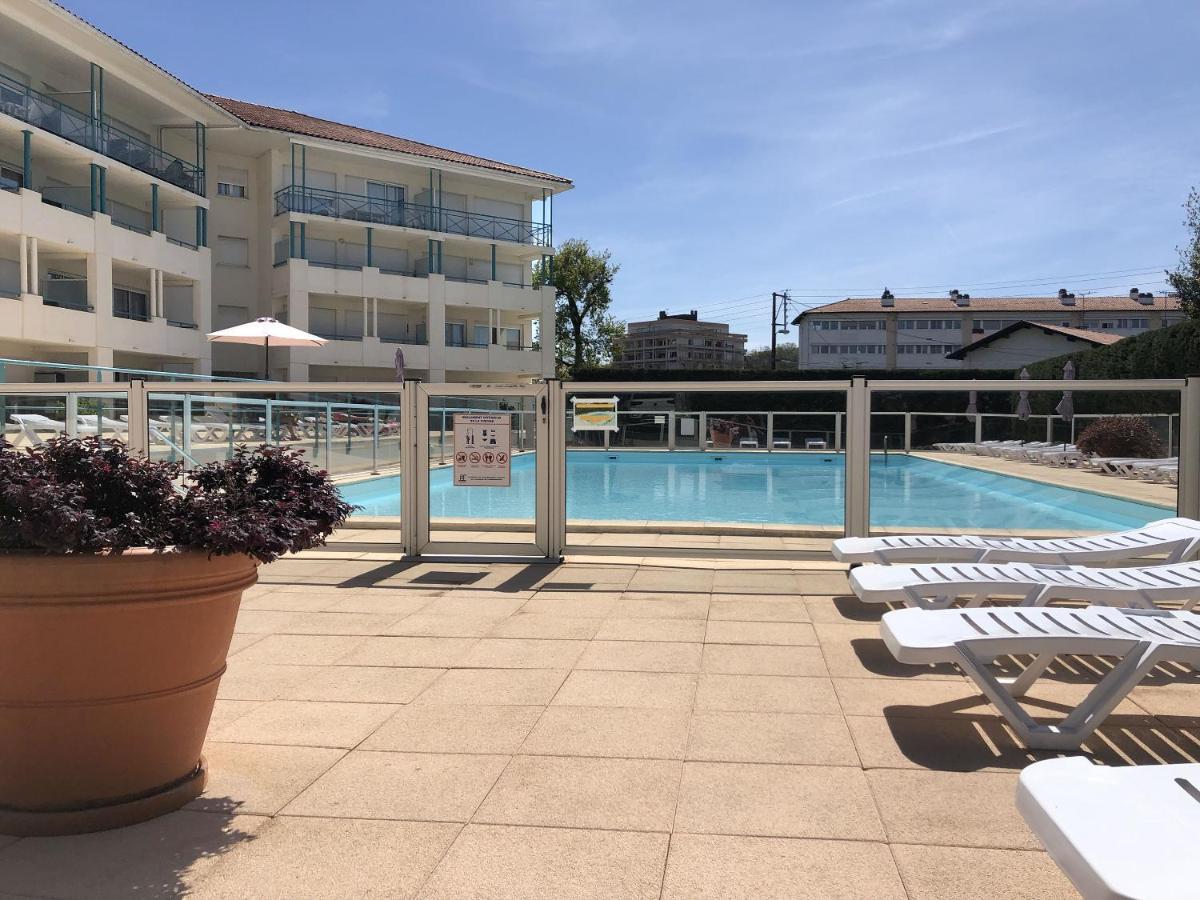 Studio Au Calme Avec Piscine, Face Golf, Parking Gratuit, Tout A Pied A 10Mn Centre Ville Ciboure Exterior foto
